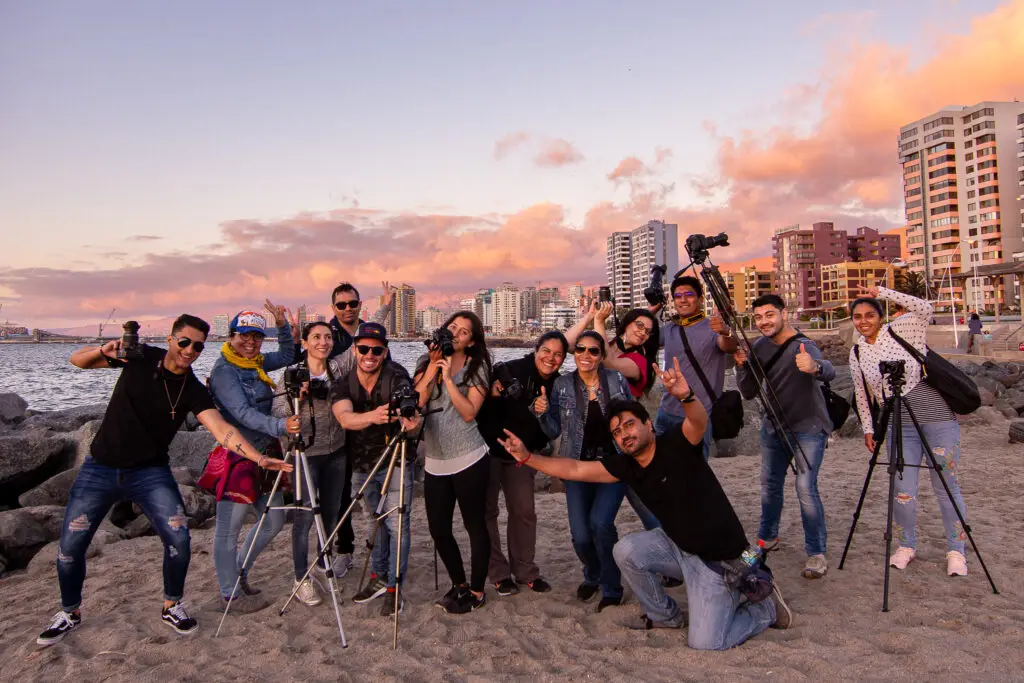 Alumnos curso fotografia antofagasta al atardecer